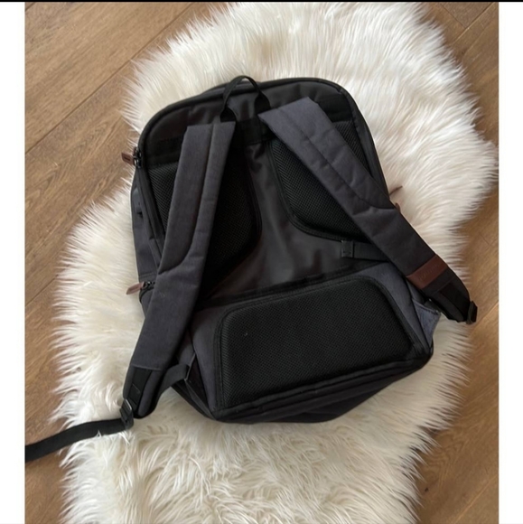 Large Backpack - Picture 2 of 4